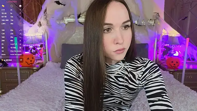 Angeel Kate online show from October 2025 01:12:02 PM