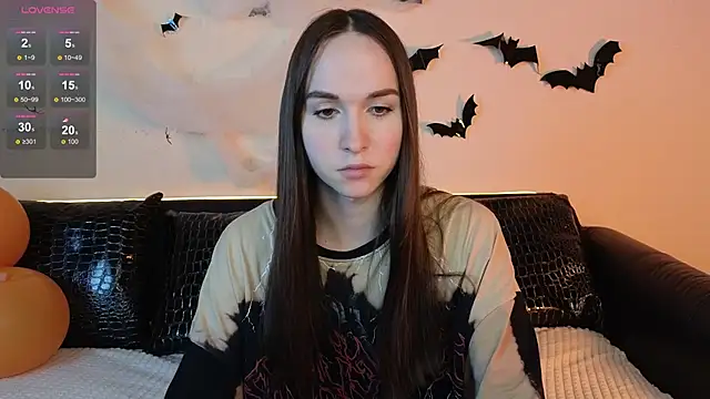 Angeel Kate online show from November 2025 07:27:01 PM