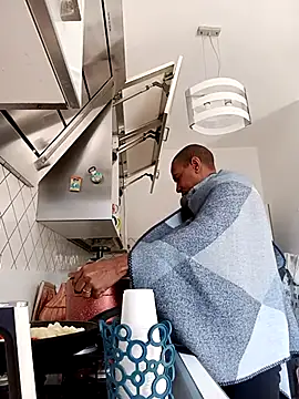 Snapshot of estrogeni chatting on March 2026 08:48:01 AM estrogeni online show from March 2026 08:48:01 AM