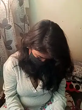 Snapshot of HAANNIAA chatting on November 2025 11:43:02 AM HAANNIAA online show from November 2025 11:43:02 AM