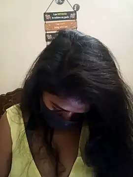 Snapshot of HAANNIAA chatting on December 2025 04:25:02 PM HAANNIAA online show from December 2025 04:25:02 PM