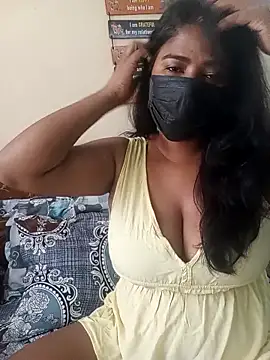 Snapshot of HAANNIAA chatting on December 2025 04:32:01 AM HAANNIAA online show from December 2025 04:32:01 AM