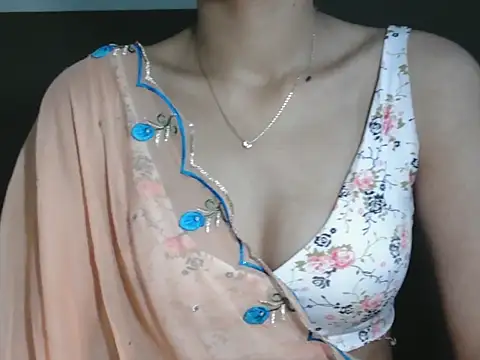 Snapshot of cute_seemu chatting on September 2025 01:32:02 AM cute seemu online show from September 2025 01:32:02 AM