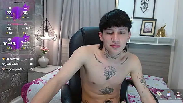 Iantwink18 online show from October 2025 07:14:02 PM