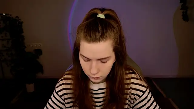 AliceCUNTach online show from December 2025 05:02:01 AM