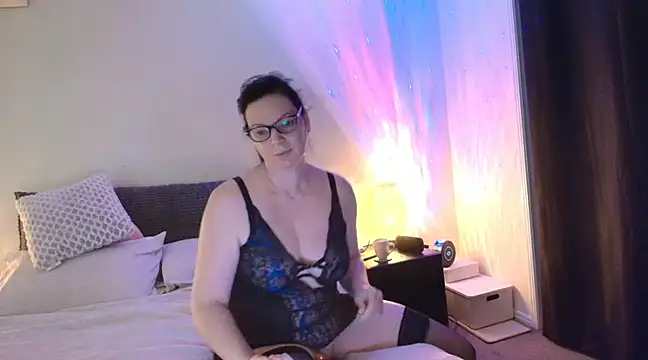 aussiepeaches online show from February 2025 11:06:02 AM