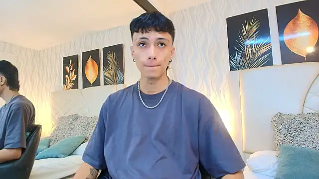 Lean Portman online show from February 2026 09:01:01 PM