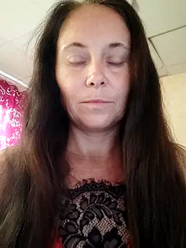 Snapshot of MerelinMILf chatting on October 2025 07:19:02 AM MerelinMILf online show from October 2025 07:19:02 AM