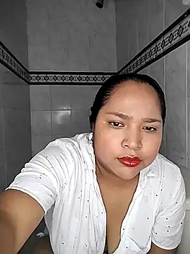 Angelly ricura online show from December 2025 03:07:01 PM