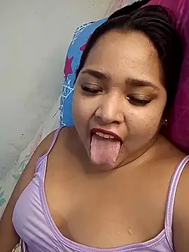 Snapshot of Angelly_ricura chatting on July 2026 05:19:02 PM Angelly ricura online show from July 2026 05:19:02 PM