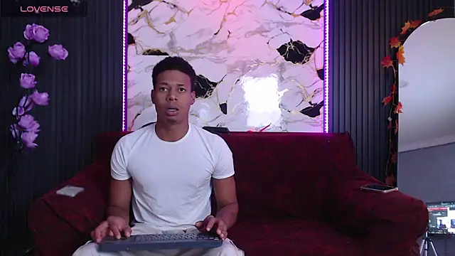 SpicyBoys X online show from November 2025 08:08:02 PM