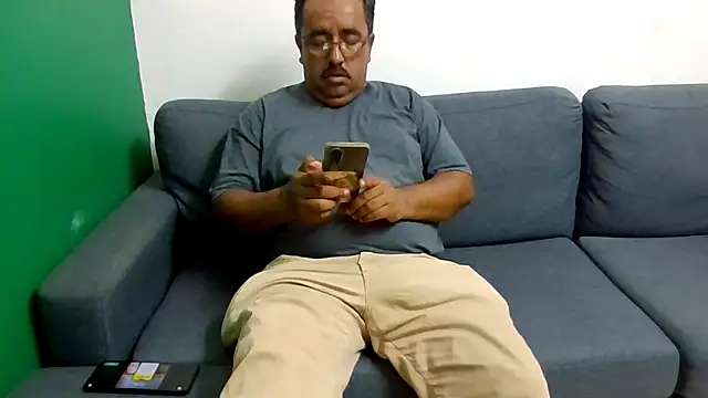 HomHot47 online show from October 2025 02:26:02 AM