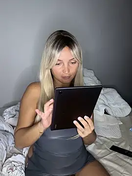 Snapshot of madiiy chatting on September 2025 10:36:01 PM madiiy online show from September 2025 10:36:01 PM