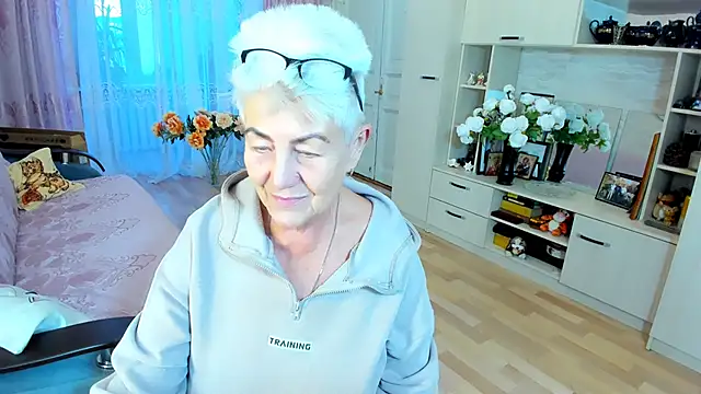 HotandMature online show from December 2025 10:12:01 AM