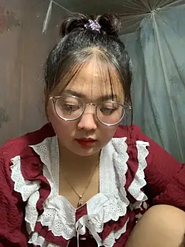Snapshot of July-y chatting on September 2025 01:33:01 PM July-y online show from September 2025 01:33:01 PM