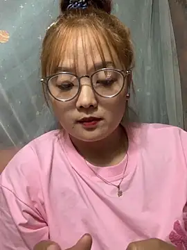 Snapshot of July-y chatting on September 2025 03:17:02 PM July-y online show from September 2025 03:17:02 PM
