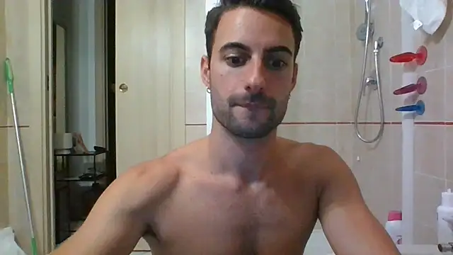 Amicisegreti online show from October 2025 06:50:02 PM