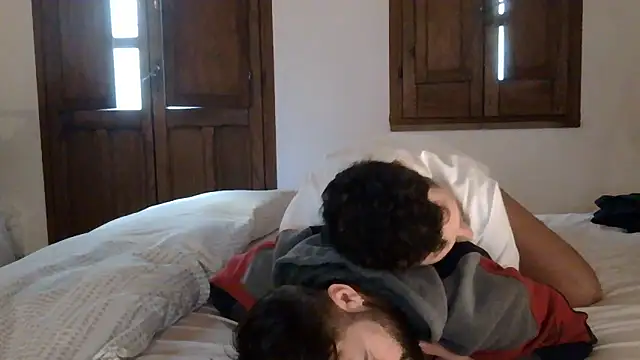 Amicisegreti online show from February 2026 04:08:01 PM