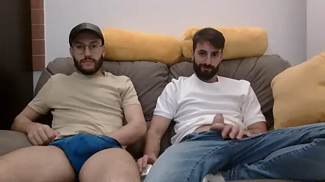 Amicisegreti online show from April 2026 07:40:02 PM