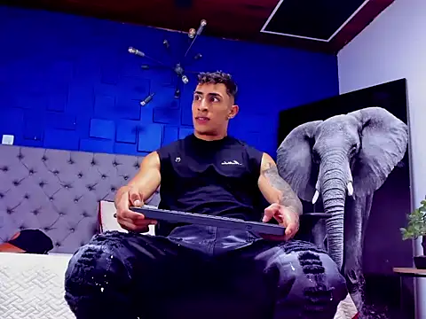 Snapshot of adrian_ray chatting on September 2025 06:08:02 PM adrian ray online show from September 2025 06:08:02 PM