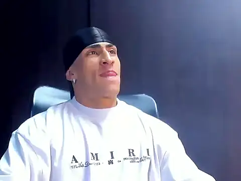 Snapshot of adrian_ray chatting on October 2025 06:27:01 PM adrian ray online show from October 2025 06:27:01 PM