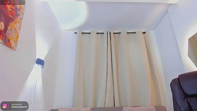 Snapshot of adrian_ray chatting on April 2026 12:33:01 PM adrian ray online show from April 2026 12:33:01 PM