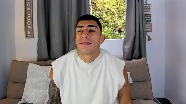 Snapshot of adrian_ray chatting on May 2026 08:06:02 PM adrian ray online show from May 2026 08:06:02 PM