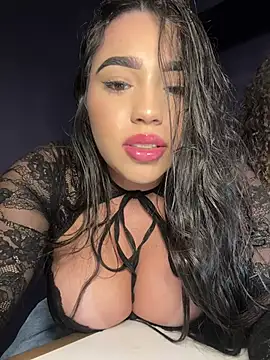 Snapshot of SofiaWildee chatting on June 2026 11:42:01 PM SofiaWildee online show from June 2026 11:42:01 PM