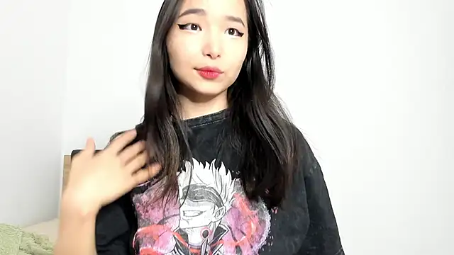 Soyun Mia online show from December 2025 01:40:01 PM