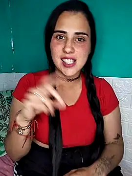 Snapshot of kariciasecreta chatting on October 2025 02:35:01 AM kariciasecreta online show from October 2025 02:35:01 AM