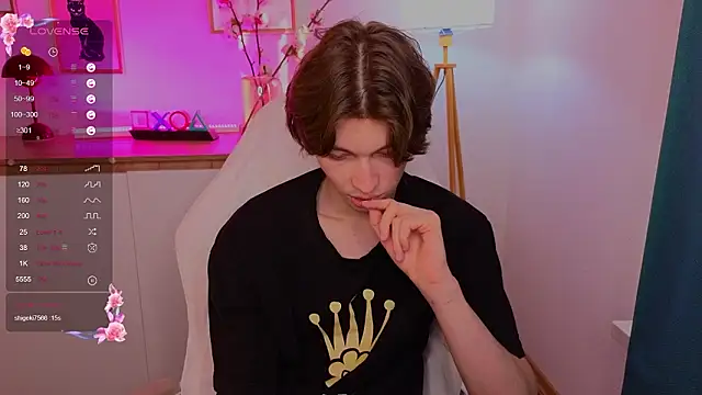 Snapshot of _Den1s_ chatting on February 2026 01:07:01 PM Den1s online show from February 2026 01:07:01 PM