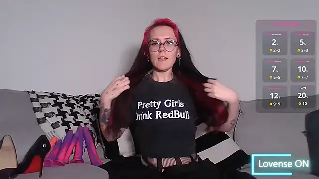 Harley-Moon online show from November 2025 11:15:01 PM