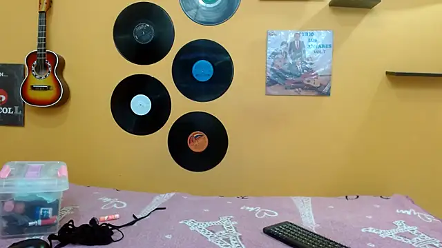 Snapshot of valeria18sexy chatting on October 2025 01:00:01 PM valeria18sexy online show from October 2025 01:00:01 PM