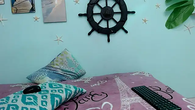 Snapshot of valeria18sexy chatting on November 2025 01:19:01 AM valeria18sexy online show from November 2025 01:19:01 AM