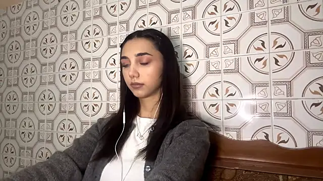 LinaMour online show from November 2025 10:08:02 PM