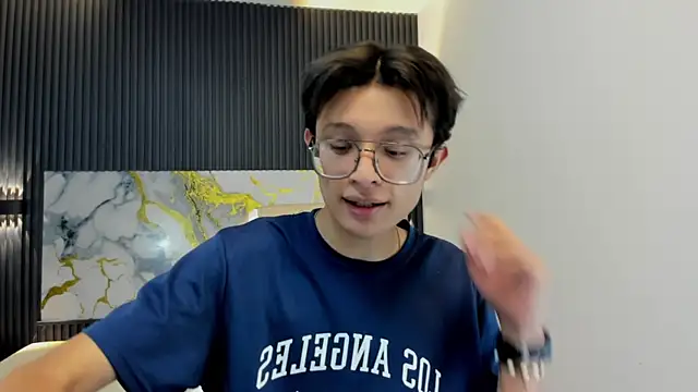 SantiagoRusso18 online show from November 2025 04:25:02 AM