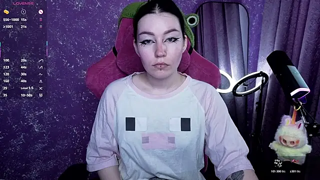 Snapshot of MargarettRose chatting on June 2026 04:34:01 AM MargarettRose online show from June 2026 04:34:01 AM
