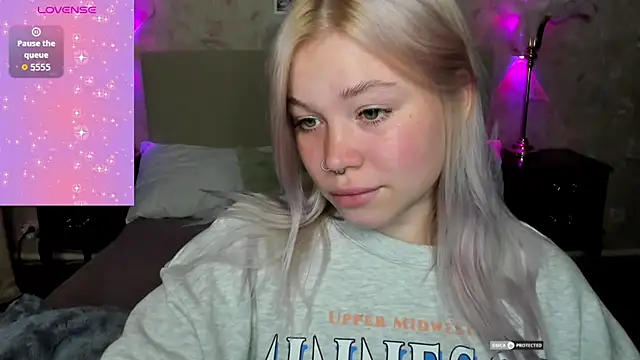 Diana Dream online show from November 2025 09:14:02 PM