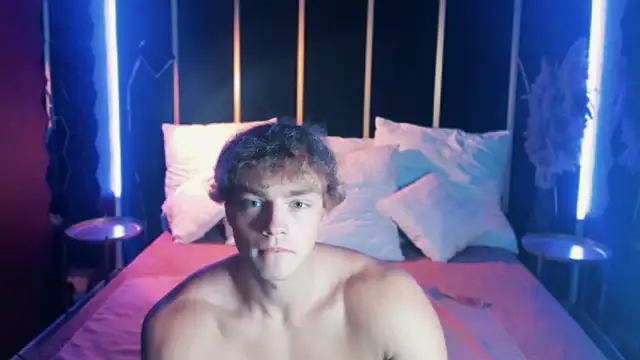 Snapshot of ChaseMuscular chatting on September 2025 10:28:01 AM ChaseMuscular online show from September 2025 10:28:01 AM