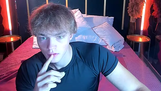 Snapshot of ChaseMuscular chatting on September 2025 10:29:01 AM ChaseMuscular online show from September 2025 10:29:01 AM