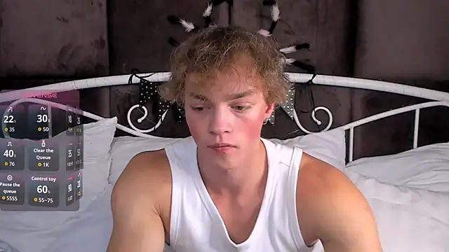 Snapshot of ChaseMuscular chatting on October 2025 03:51:02 PM ChaseMuscular online show from October 2025 03:51:02 PM