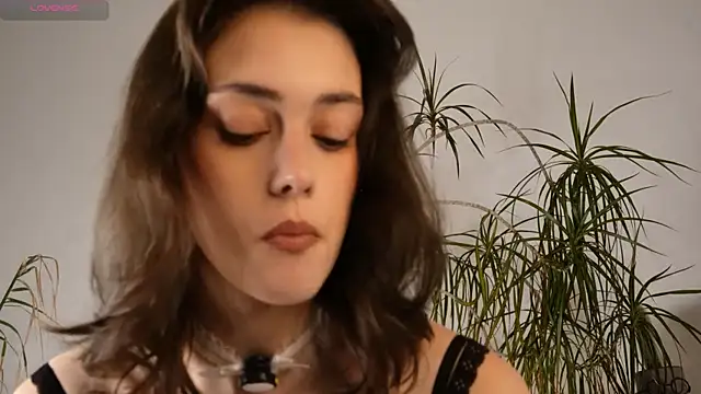 ttragedienne online show from October 2025 01:23:01 PM