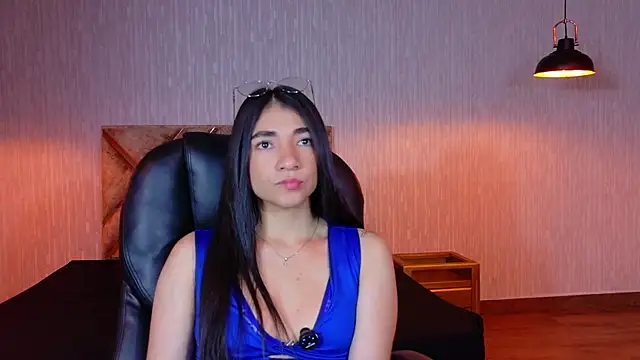 Aurora jones11 online show from November 2025 04:01:02 AM