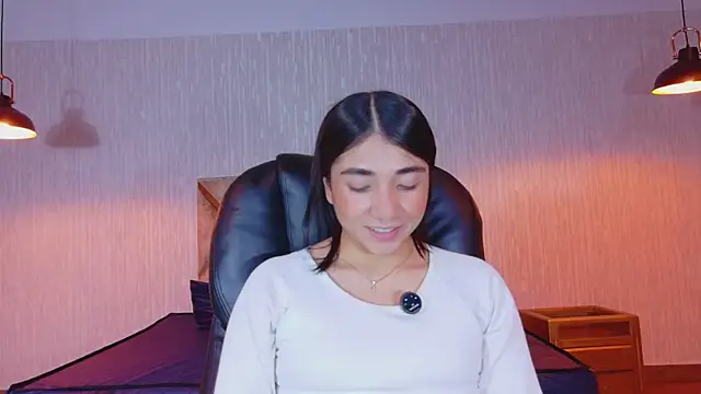 Aurora jones11 online show from December 2025 12:51:01 AM