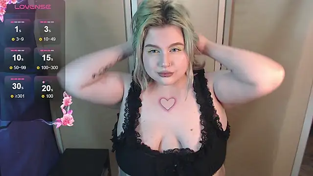 Alice Bunny666 online show from October 2025 03:57:02 PM