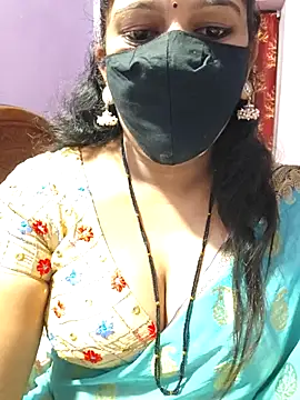 luci-queen online show from September 2025 05:08:02 AM