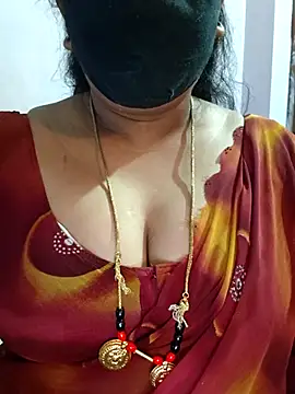 luci-queen online show from May 2026 05:20:02 PM