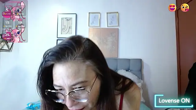  naomi s online show from November 2025 01:46:02 PM