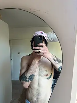 twoswitches1light online show from April 2026 08:42:01 AM