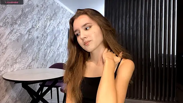 Anna Dominator online show from October 2025 05:36:02 PM
